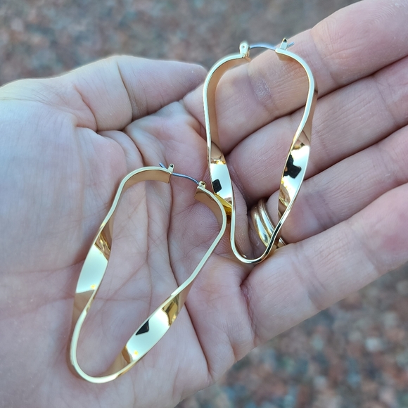 Vince Camuto Jewelry - Vince Camuto Oval Twisted Gold Hoop Earrings